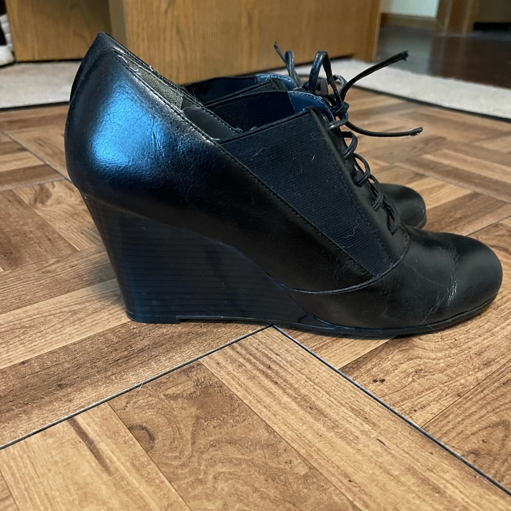 Aerosoles Black Wedge Oxford Size 10 - Picture 7 of 7